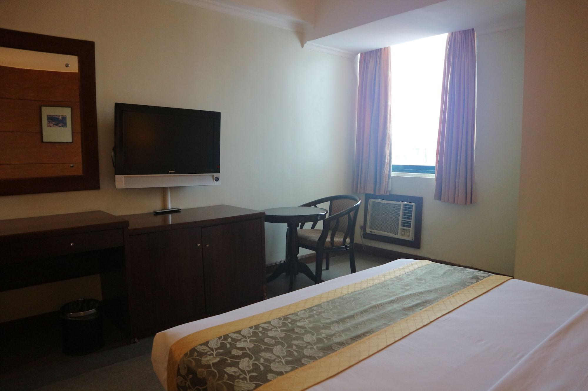 Iloilo Business Hotel Exterior photo