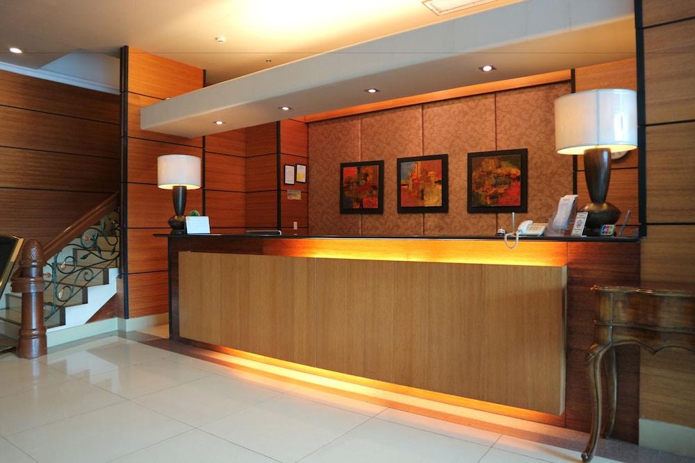 Iloilo Business Hotel Exterior photo