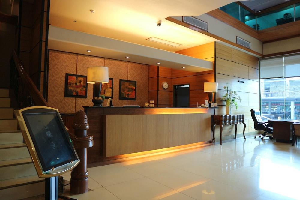 Iloilo Business Hotel Exterior photo
